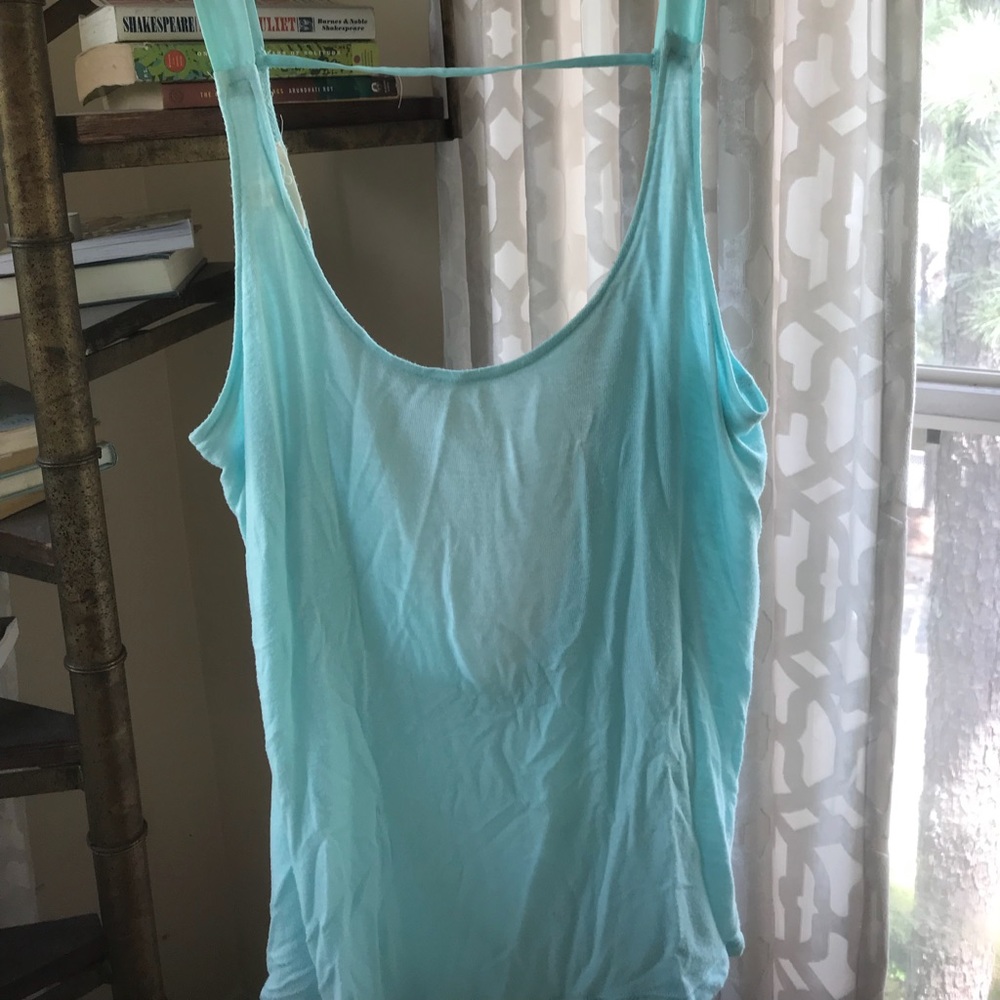 Backless Summer Top - Picture 2 of 3